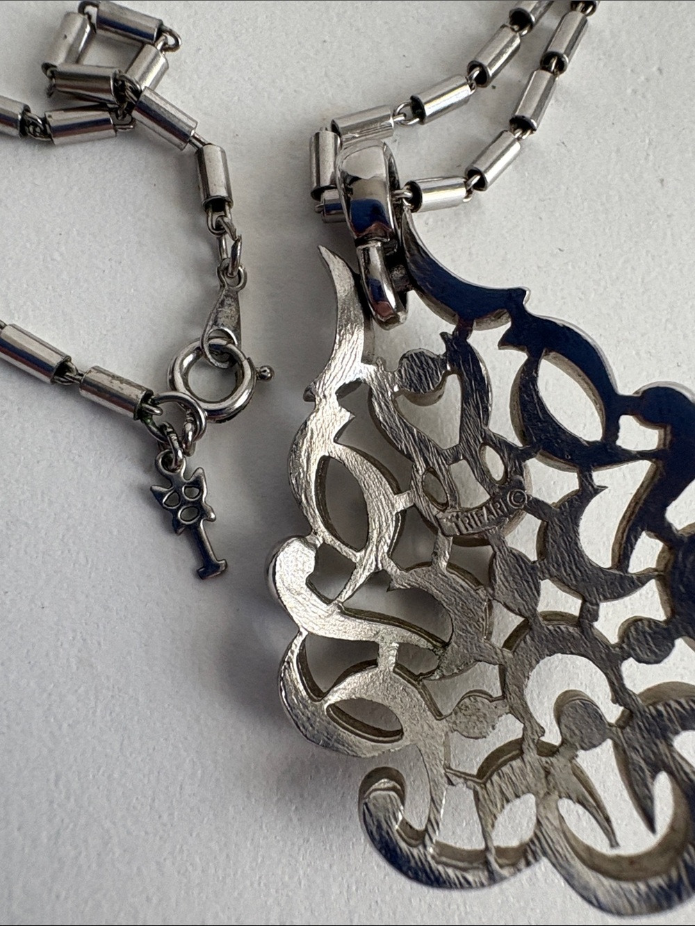 Vintage Crown Trifari Silver Filigree Teardrop Pendant Necklace 1960s - Picture 4 of 5